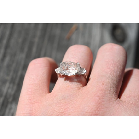 alternative raw diamond engagement rings, raw crystal ring, round or ova… - Picture 3 of 6